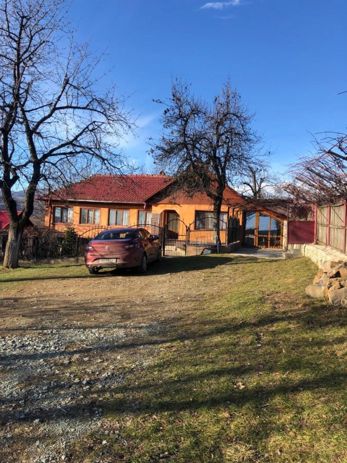 Casuta Bunicilor Isverna Hotell Exteriör bild