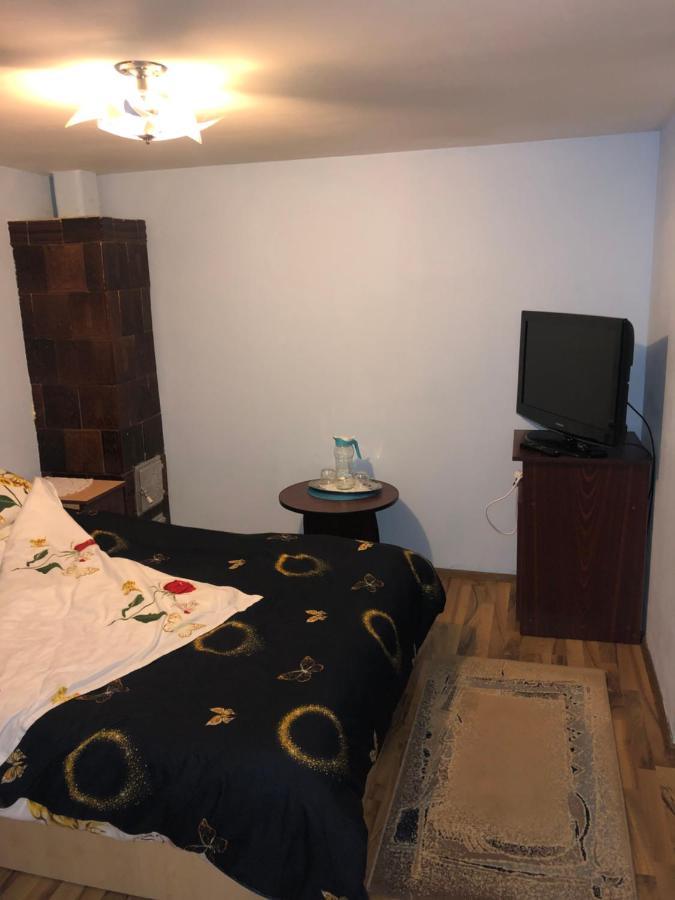 Casuta Bunicilor Isverna Hotell Exteriör bild